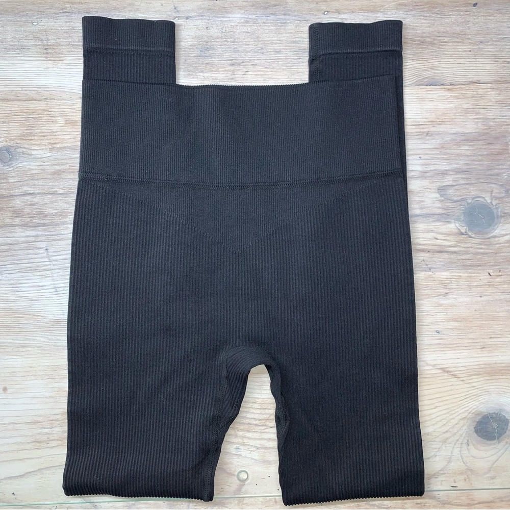 Black Ribbed Higher Rise Leggings